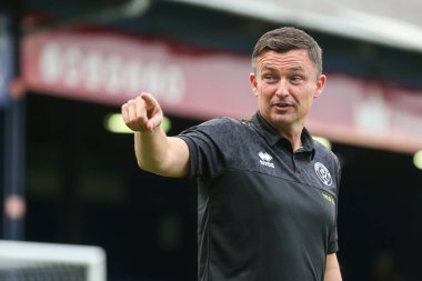 Paul Heckingbottom manager of Sheffield United on the pitch on arrival 
