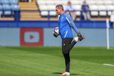 David Stockdale #31 of Sheffield Wednesday warms up ahead of kick off