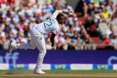 Lungi Ngidi bowling for South Africa