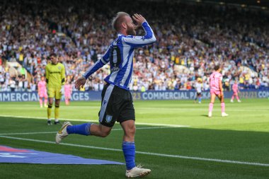 Barry Bannan #10 of Sheffield Wednesday celebrates his goal to make it 2-0