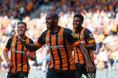 Oscar Estupin #19 of Hull City Celebrates scoring a goal to make it 3-1 