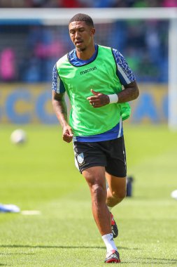 Liam Palmer #2 of Sheffield Wednesday warms up ahead of kick off