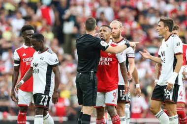 Gabriel Jesus #9 of Arsenal is called over by the referee 