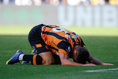 Ryan Longman #16 of Hull City reacts after missing the chance to score a goal