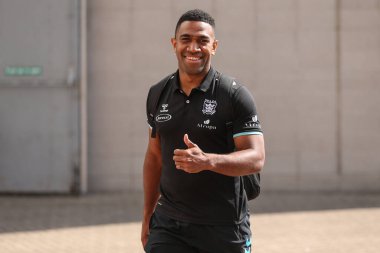 Mitieli Vulikijapani #25 of Hull FC arrives at the MKM Stadium