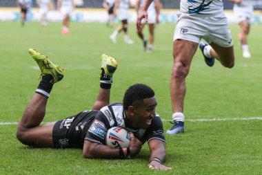 Mitieli Vulikijapani #25 of Hull FC goes over for a try to make it 38-12