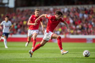 Neco Williams #7 of Nottingham Forest drives forward