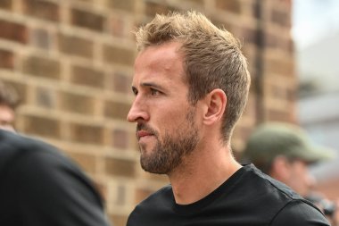 Harry Kane #10 of Tottenham Hotspur arrives at The City Ground
