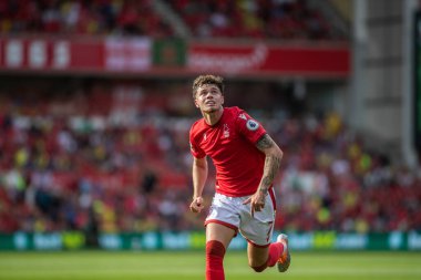 Neco Williams #7 of Nottingham Forest keeps his eye on the ball