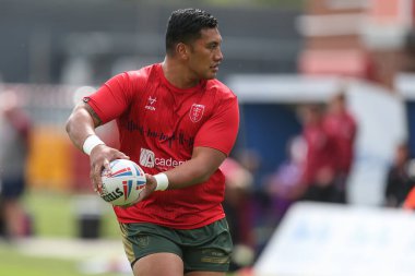 Albert Vete #8 of Hull KR during pre-game warm up
