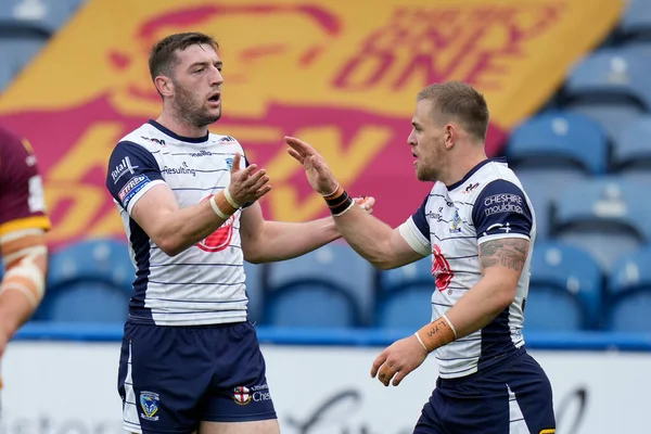 Jake Wardle Warrington Wolves Celebrate Matt Dufty His Try — Foto Stock