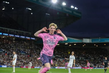 Anthony Gordon #10 of Everton celebrates his goal to make it 0-1 during the Premier League match Leeds United vs Everton at Elland Road in Leeds, UK, 30th August 2022
