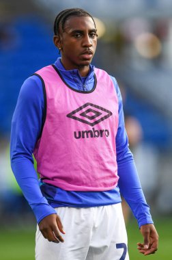 Amarii Bell #29 of Luton Town during the pre-game warmup  