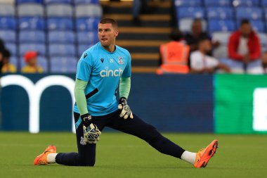 Sam Johnstone #21 of Crystal Palace stretching prior to kick off. 