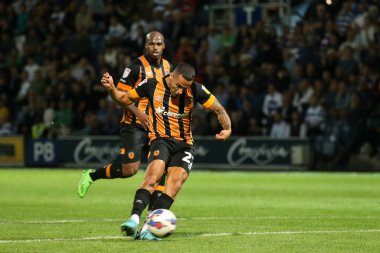 Tyler Smith #22 of Hull City scores to make it 3-1