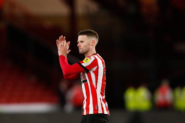 Oliver Norwood #16 of Sheffield United applauds fans after the Sky Bet Championship match Sheffield United vs Reading at Bramall Lane, Sheffield, UK, 30th August 2022