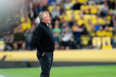 Chris Wilder Manager of Middlesbrough shouts instructions