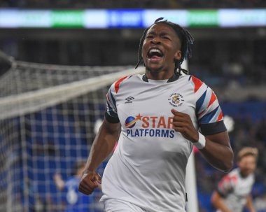 Gabriel Osho #32 of Luton Town celebrates his goal to make it 0-2