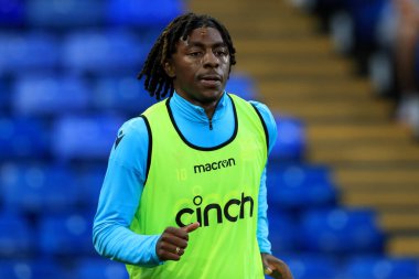 Eberechi Eze #10 of Crystal Palace warms up prior to kick off. 