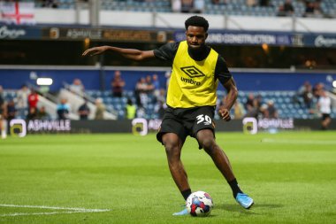 Benjamin Tetteh #30 of Hull City during the warm up 