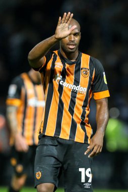 Oscar Estupin #19 of Hull City acknowledges the fans at the final whistle 