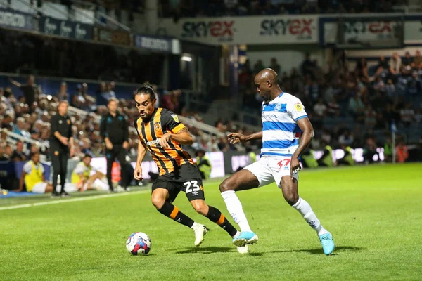 Randell Williams Hull City Ball Pressure Albert Adomah Qpr — Stock Fotó