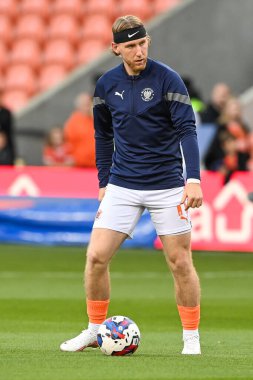 Josh Bowler #11 of Blackpool during the pre-game warmup