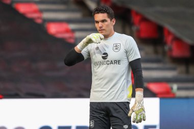 Lee Nicholls #21 of Huddersfield Town during the pre-game warm up
