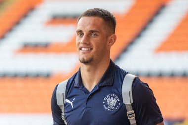 Jerry Yates #9 of Blackpool arrives at Bloomfield Road,