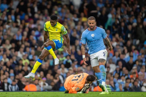 Taiwo Awoniyi #9 of Nottingham Forest misses out on a rare opportunity 
