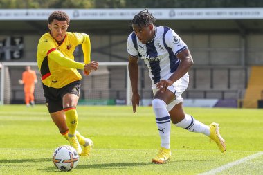 Reyes Cleary #28 of West Bromwich Albion runs with the ball