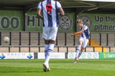 Harry Whitwell of West Bromwich Albion scores a goal to make it 2-0