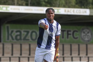 Reyes Cleary #28 of West Bromwich Albion celebrates his goal to make it 1-0