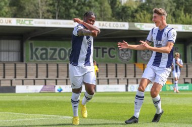 Reyes Cleary #28 of West Bromwich Albion celebrates his goal to make it 1-0