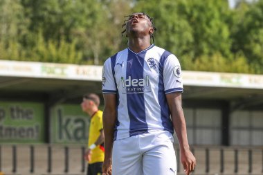 Reyes Cleary #28 of West Bromwich Albion screams in frustration