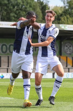 Reyes Cleary #28 of West Bromwich Albion celebrates his goal to make it 1-0