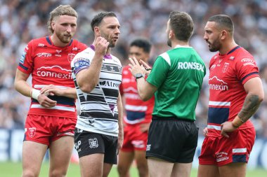 Referee Liam Moore has to speak to Luke Gale #7 of Hull FC during the Betfred Super League match Hull FC vs Hull KR at MKM Stadium, Hull, United Kingdom, 3rd September 202