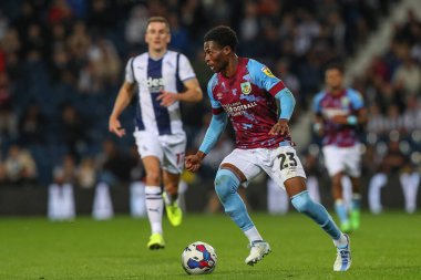 Nathan Tella #23 of Burnley runs with the ball during the Sky Bet Championship match West Bromwich Albion vs Burnley at The Hawthorns, West Bromwich, United Kingdom, 2nd September 202