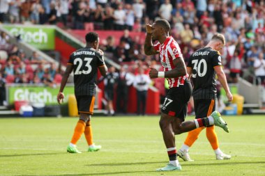 Ivan Toney #17 of Brentford celebrates his goal to make it 2-0 during the Premier League match Brentford vs Leeds United at Brentford Community Stadium, London, United Kingdom, 3rd September 202
