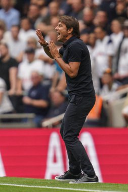 Antonio Conte manager of Tottenham Hotspur reacts during the Premier League match Tottenham Hotspur vs Fulham at Tottenham Hotspur Stadium, London, United Kingdom, 3rd September 202
