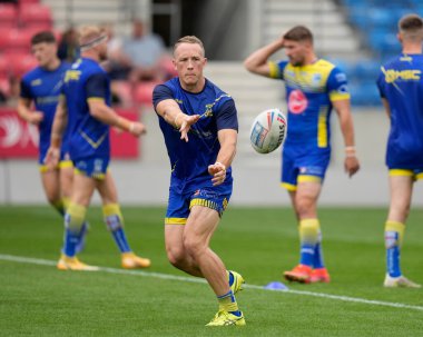 Jason Clark #14 of Warrington Wolves warms up before his final game in the Betfred Super League match Salford Red Devils vs Warrington Wolves at AJ Bell Stadium, Eccles, United Kingdom, 3rd September 202
