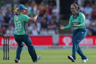 Oval Invinciples' Alice Capsey celebrates after dismissing  Southern Brave's Sophia Dunkley with Eva Gray during the The Hundred Women's Final Oval Invincibles Women vs Southern Brave Women at The Kia Oval, London, United Kingdom, 3rd September 202