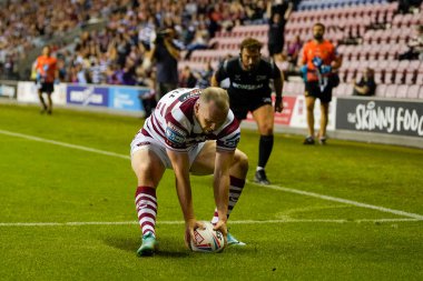 Liam Marshall #5 of Wigan Warriors touches down to score his second try during the Betfred Super League match Wigan Warriors vs Catalans Dragons at DW Stadium, Wigan, United Kingdom, 2nd September 202