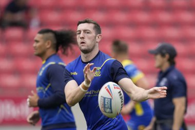 Jake Wardle #34 of Warrington Wolves  warms up before the Betfred Super League match Salford Red Devils vs Warrington Wolves at AJ Bell Stadium, Eccles, United Kingdom, 3rd September 202
