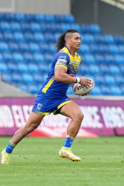 Peter Matautia #3 of Warrington Wolves runs with the ball during the Betfred Super League match Salford Red Devils vs Warrington Wolves at AJ Bell Stadium, Eccles, United Kingdom, 3rd September 2022