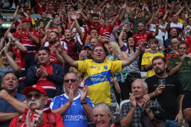 Hull KR fans applaud the team after the Betfred Super League match Hull FC vs Hull KR at MKM Stadium, Hull, United Kingdom, 3rd September 202