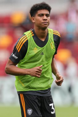Cody Drameh #37 of Leeds United warms up during the Premier League match Brentford vs Leeds United at Brentford Community Stadium, London, United Kingdom, 3rd September 202
