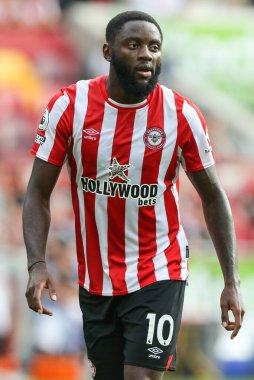 Josh Dasilva #10 of Brentford during the Premier League match Brentford vs Leeds United at Brentford Community Stadium, London, United Kingdom, 3rd September 202