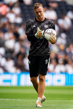 Bernd Leno #17 of Fulham during the Premier League match Tottenham Hotspur vs Fulham at Tottenham Hotspur Stadium, London, United Kingdom, 3rd September 202
