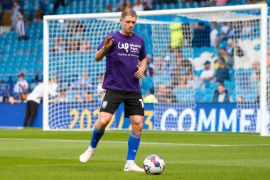 George Byers #14 of Sheffield Wednesday warms up before the Sky Bet League 1 match Sheffield Wednesday vs Barnsley at Hillsborough, Sheffield, United Kingdom, 3rd September 202